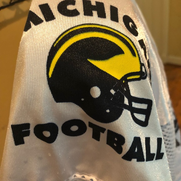 Men’s XL U of M training camp 2000 XL practice - Picture 2 of 3